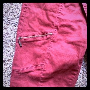 Skinny crop pant with gold zippers